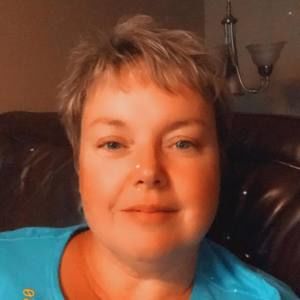 Meet your Posher, Maura